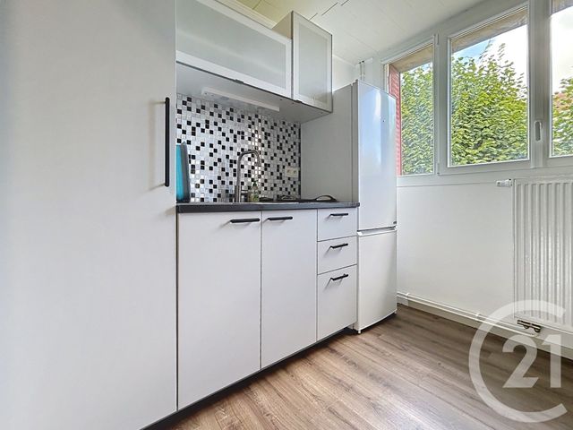 Appartement F4 à louer - 4 pièces - 66.92 m2 - LA CHAPELLE ST LUC - 10 - CHAMPAGNE-ARDENNE - Century 21 Lairé Immobilier