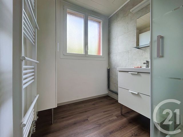 Appartement F4 à louer - 4 pièces - 66.92 m2 - LA CHAPELLE ST LUC - 10 - CHAMPAGNE-ARDENNE - Century 21 Lairé Immobilier