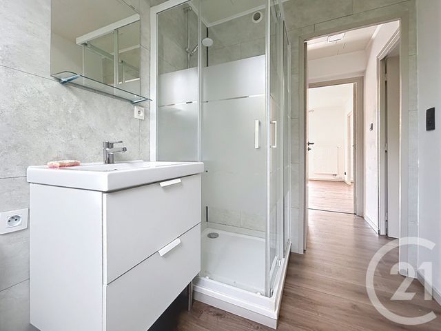 Appartement F4 à louer - 4 pièces - 66.92 m2 - LA CHAPELLE ST LUC - 10 - CHAMPAGNE-ARDENNE - Century 21 Lairé Immobilier