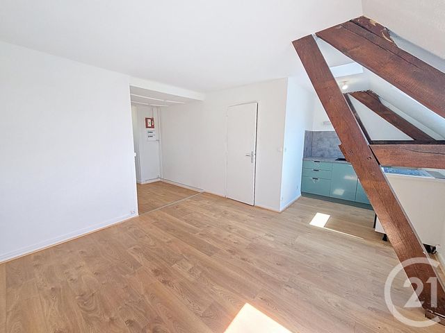 Appartement T2 à louer - 2 pièces - 44.07 m2 - TROYES - 10 - CHAMPAGNE-ARDENNE - Century 21 Lairé Immobilier