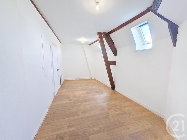 Appartement T2 à louer - 2 pièces - 44.07 m2 - TROYES - 10 - CHAMPAGNE-ARDENNE - Century 21 Lairé Immobilier