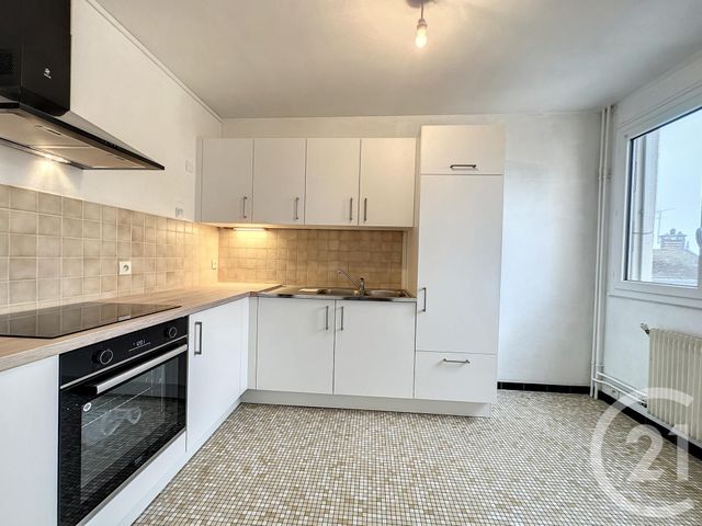 Appartement F1 à louer - 2 pièces - 50.0 m2 - TROYES - 10 - CHAMPAGNE-ARDENNE - Century 21 Lairé Immobilier