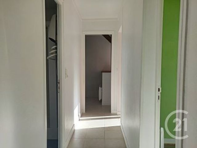 Appartement F2 à louer - 2 pièces - 41.5 m2 - ST ANDRE LES VERGERS - 10 - CHAMPAGNE-ARDENNE - Century 21 Lairé Immobilier