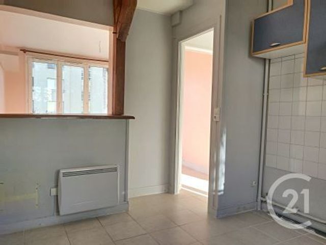 Appartement F2 à louer - 2 pièces - 41.5 m2 - ST ANDRE LES VERGERS - 10 - CHAMPAGNE-ARDENNE - Century 21 Lairé Immobilier