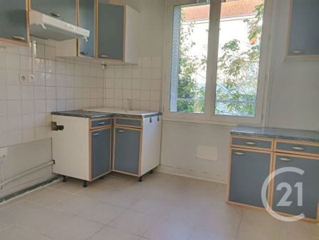 Appartement F2 à louer - 2 pièces - 41.5 m2 - ST ANDRE LES VERGERS - 10 - CHAMPAGNE-ARDENNE - Century 21 Lairé Immobilier