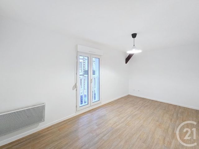 Appartement F4 à louer - 4 pièces - 84.6 m2 - TROYES - 10 - CHAMPAGNE-ARDENNE - Century 21 Lairé Immobilier