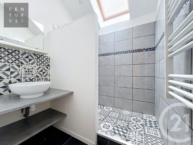 Appartement Loft à vendre - 3 pièces - 64.21 m2 - TROYES - 10 - CHAMPAGNE-ARDENNE - Century 21 Lairé Immobilier