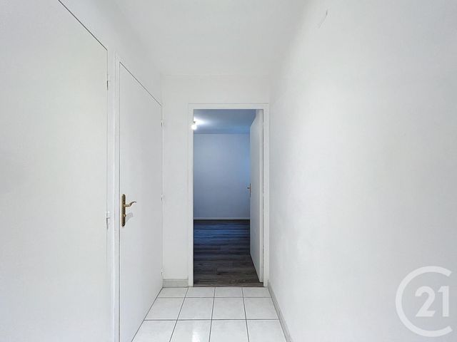 Appartement F2 à louer - 2 pièces - 39.59 m2 - TROYES - 10 - CHAMPAGNE-ARDENNE - Century 21 Lairé Immobilier