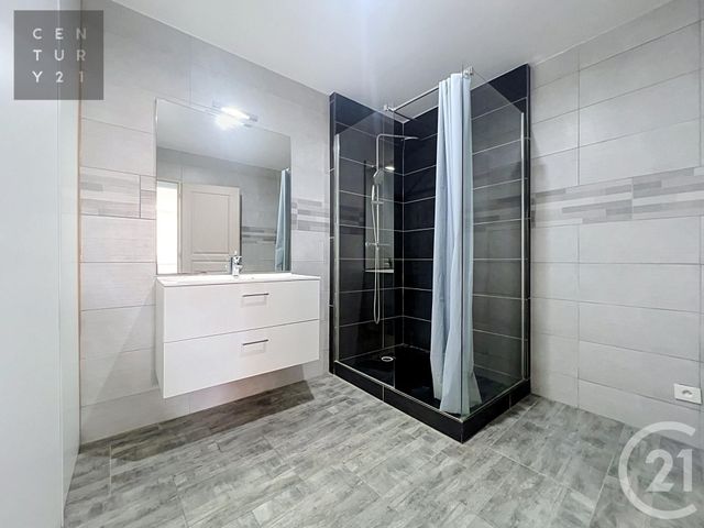 Appartement F3 à vendre - 3 pièces - 67.36 m2 - TROYES - 10 - CHAMPAGNE-ARDENNE - Century 21 Lairé Immobilier