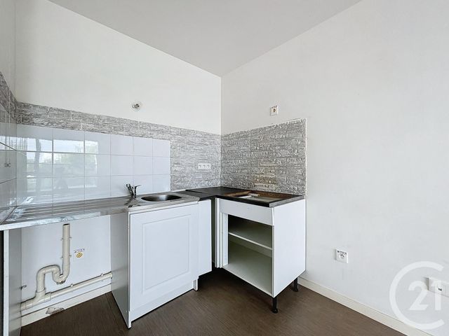 Appartement F2 à louer - 2 pièces - 39.0 m2 - TROYES - 10 - CHAMPAGNE-ARDENNE - Century 21 Lairé Immobilier