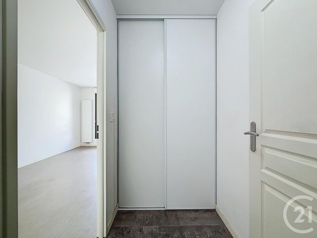 Appartement F2 à louer - 2 pièces - 39.0 m2 - TROYES - 10 - CHAMPAGNE-ARDENNE - Century 21 Lairé Immobilier