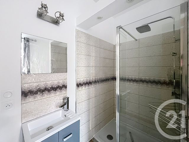 Appartement F2 à louer - 2 pièces - 31.0 m2 - STE SAVINE - 10 - CHAMPAGNE-ARDENNE - Century 21 Lairé Immobilier