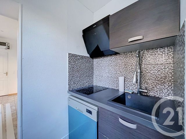 Appartement F2 à louer - 2 pièces - 31.0 m2 - STE SAVINE - 10 - CHAMPAGNE-ARDENNE - Century 21 Lairé Immobilier