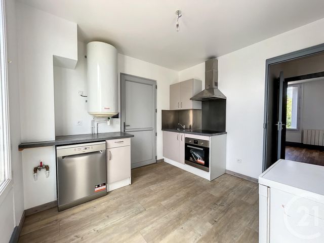 Appartement à louer - 3 pièces - 55.0 m2 - TROYES - 10 - CHAMPAGNE-ARDENNE - Century 21 Lairé Immobilier